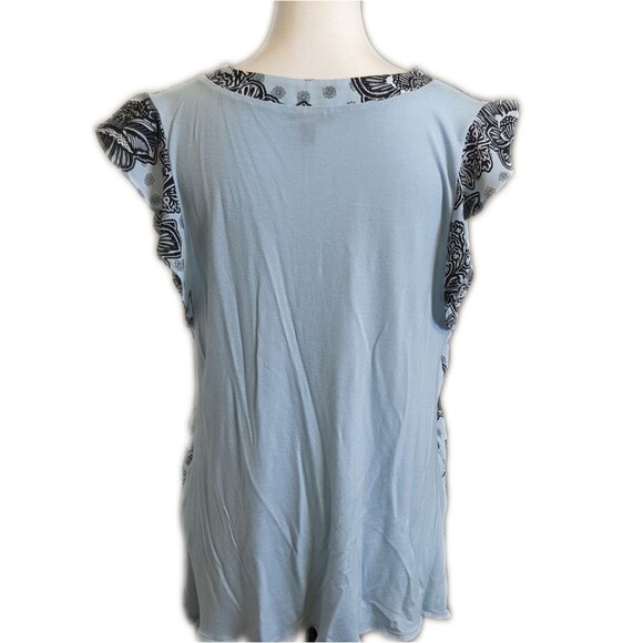 Express flutter sleeve v-neck top, powder blue w/ black paisley print,  size L - Picture 3 of 8